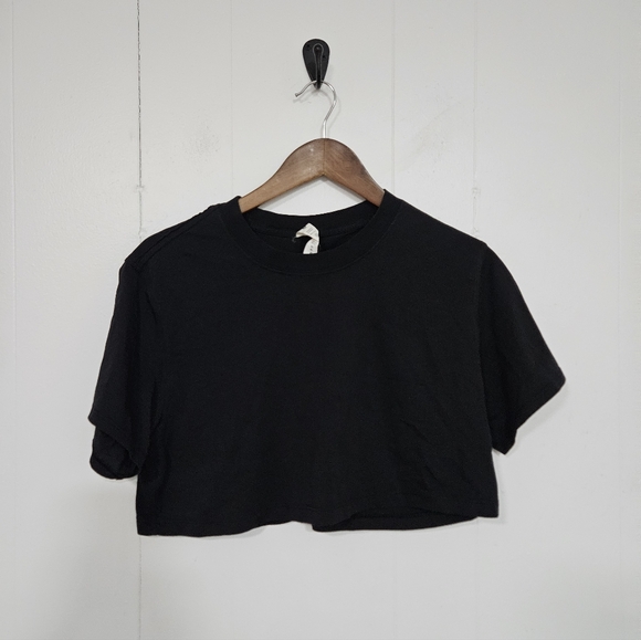 Lululemon Crop Top Tee Shirt - Picture 2 of 7